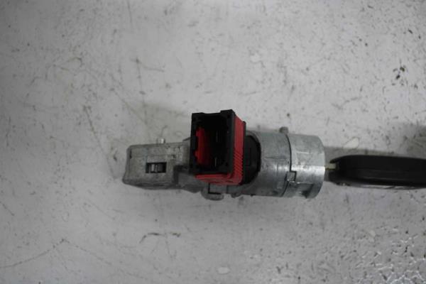 CONTACTEUR RENAULT - Vue 3